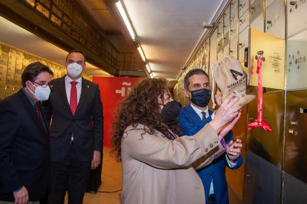 Entrega del Legado Nebrija en la Caja de las Letras del Instituto Cervantes. (14/02/22)